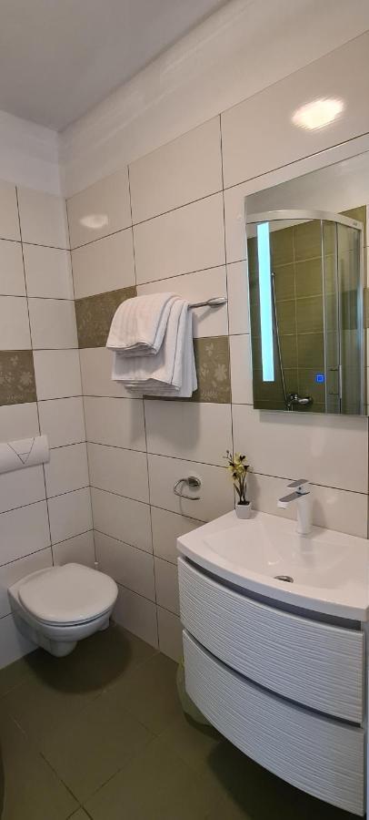 Antonia Apartman *