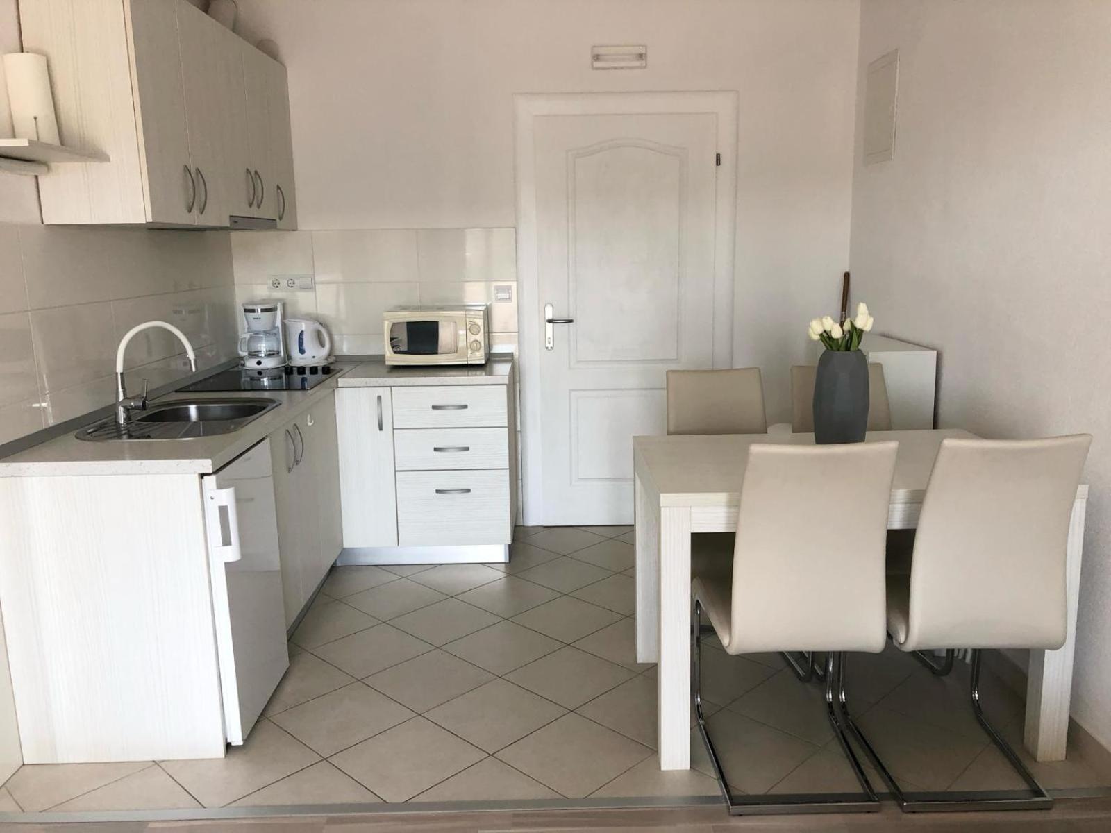 Antonia Apartman *